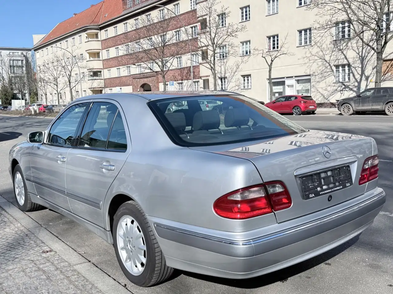 Mercedes-Benz E 220 CDI ELEGANCE +AUTOMATIK+SCHECKHEFT+, foto 6