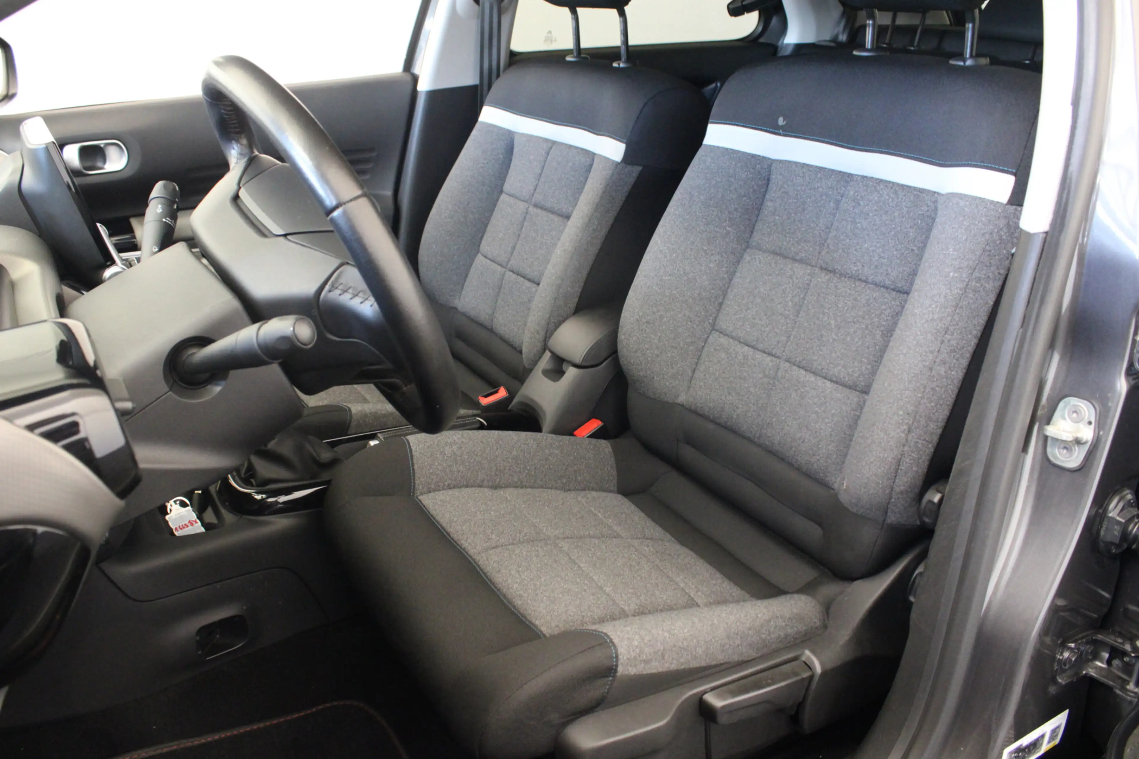 Citroen C4 Cactus 1.2 PureTech Business Navi/camera — photo 15