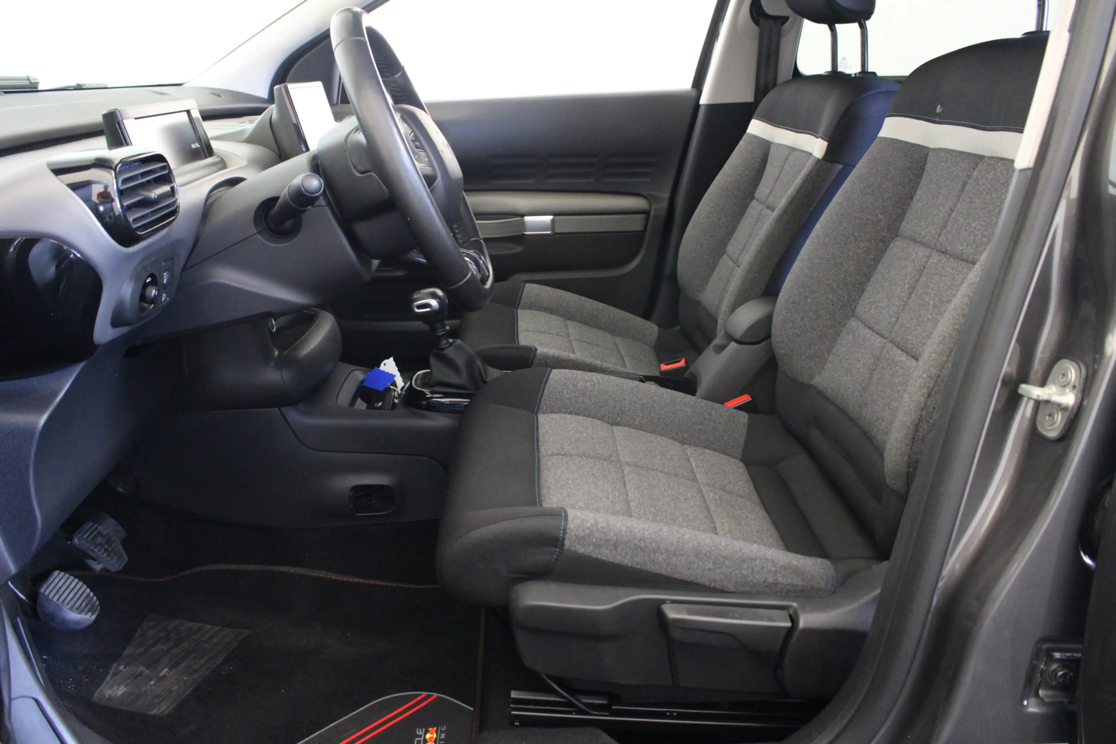Citroen C4 Cactus 1.2 PureTech Business Navi/camera — photo 14