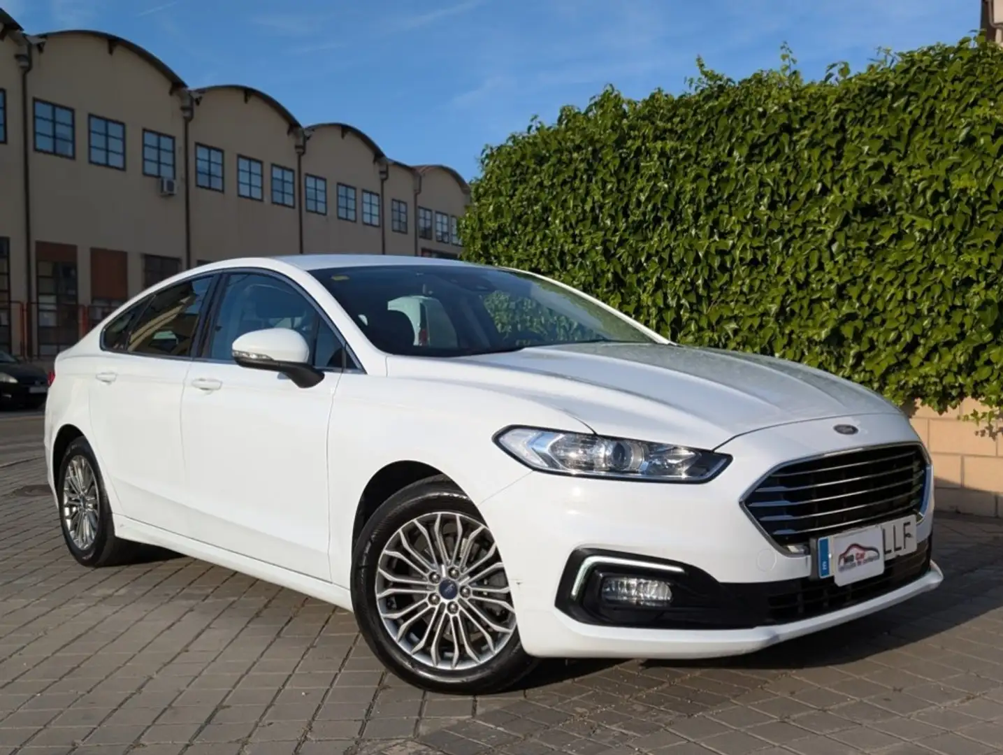 Ford Mondeo 2.0TDCI Titanium 150 Blanco - 1