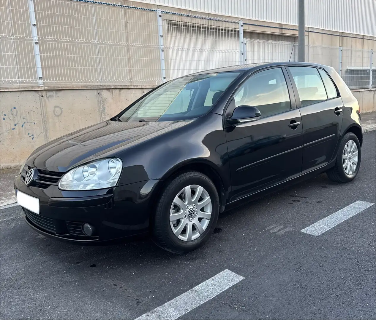 Volkswagen Golf 1.9TDI Highline 105 - 1