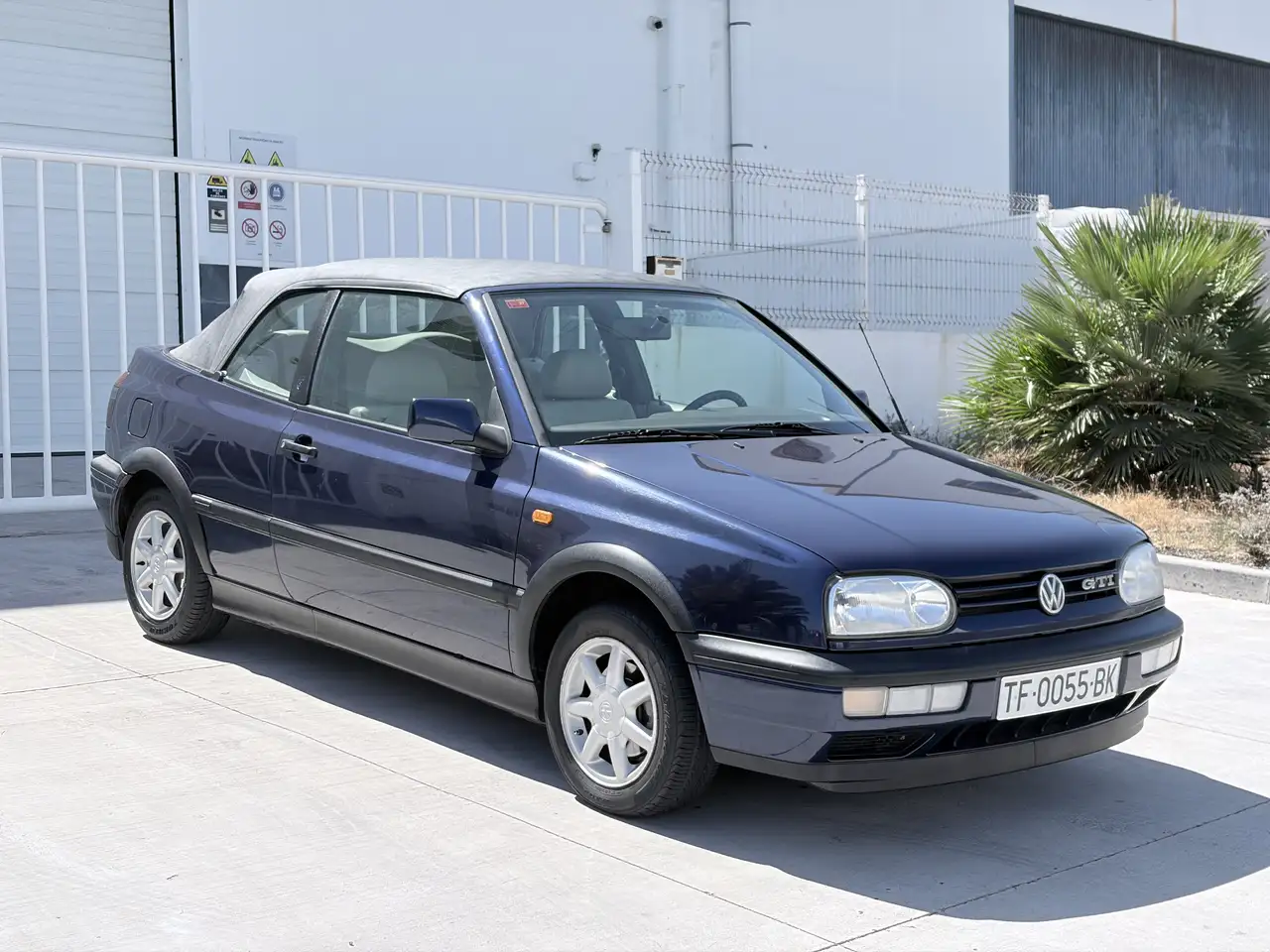 Volkswagen Golf Cabriolet 2.0 Avantgarde, foto 1