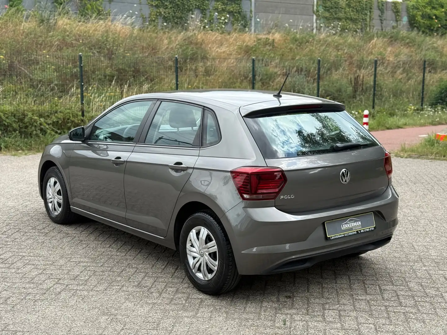 Volkswagen Polo 1.0 MPI Trendline APK 2027 I AIRCO I CRUISE I ZEER Grijs - 2
