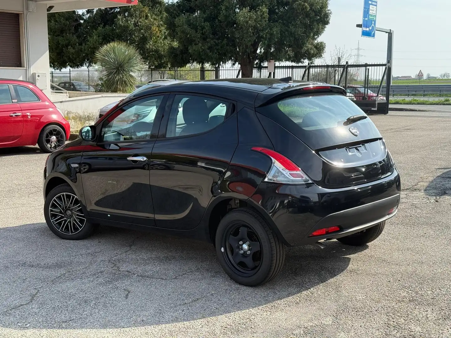 Lancia Ypsilon 1.0 firefly hybrid Silver s Noir - 2