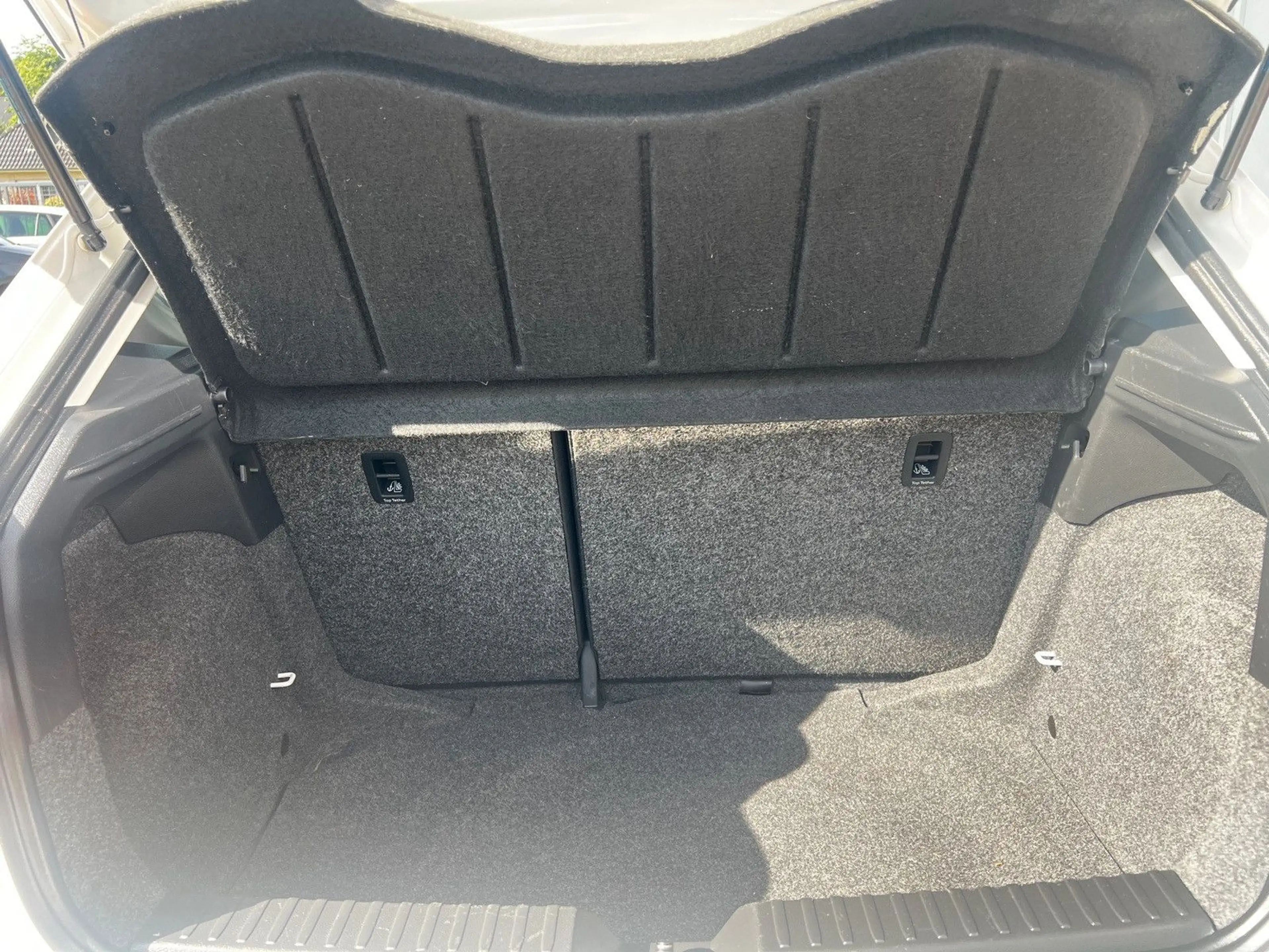 SEAT Ibiza Reference 1,6 TDI LM-FELGEN — photo 8