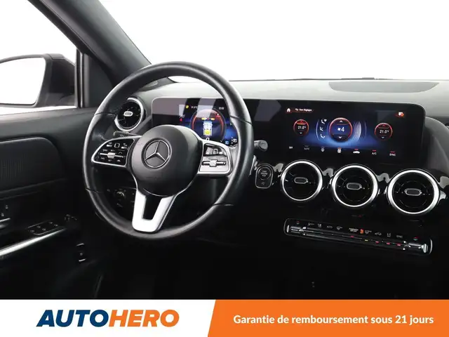 Mercedes-Benz Gla view 13