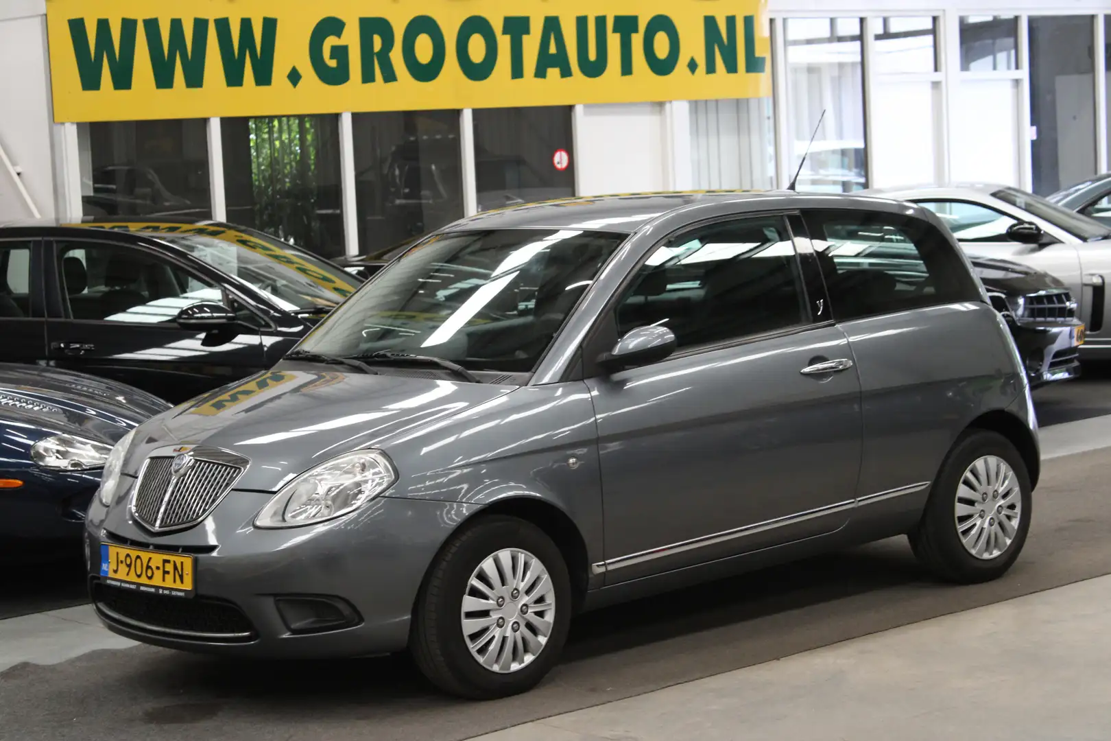 Lancia Ypsilon 1.4 Oro Airco, Stuurbekrachtiging Grijs - 1