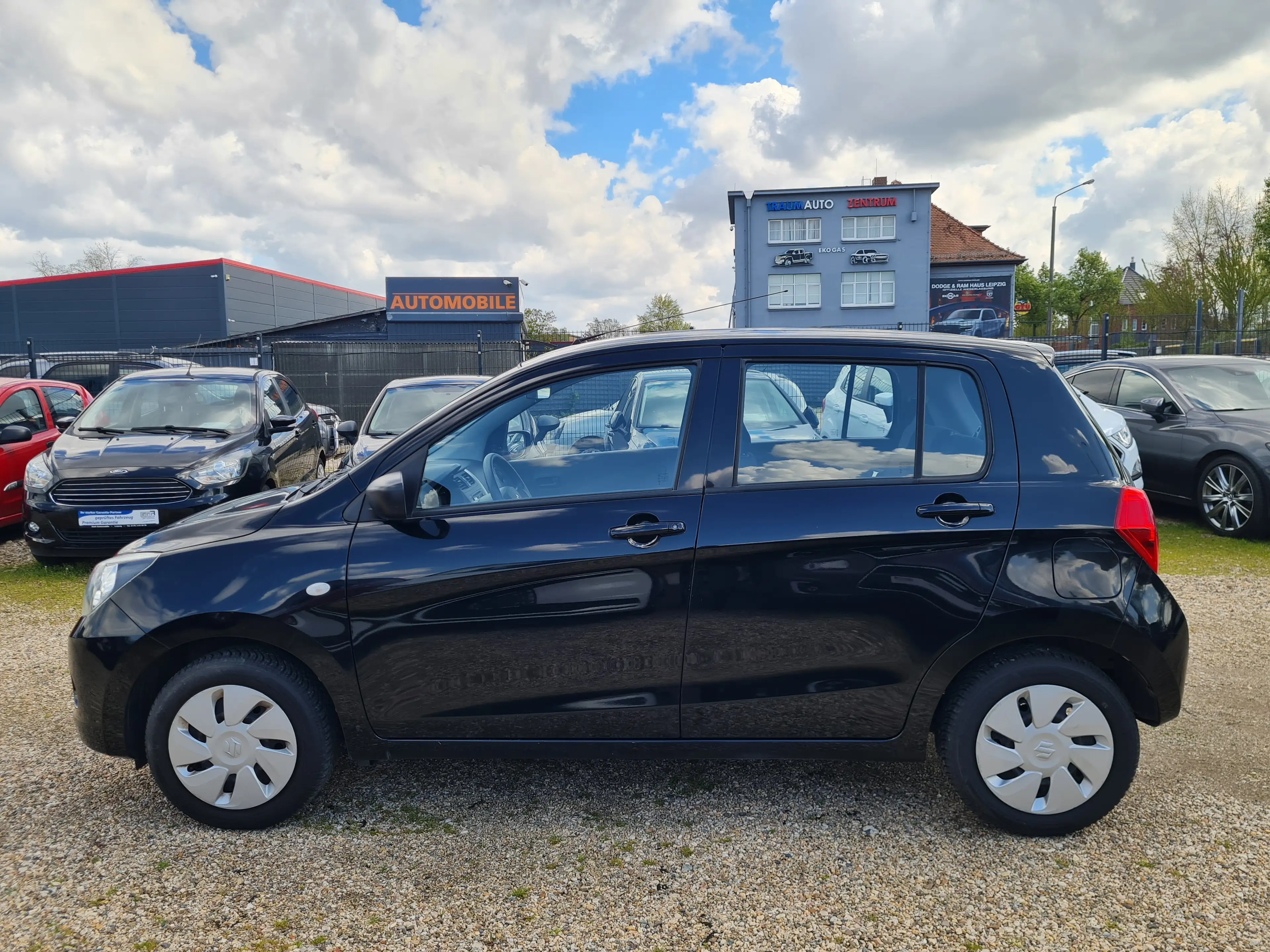 Suzuki Celerio Basis /1 Hand/ 74Tklm/TÜV+Inspektion-Neu — photo 2