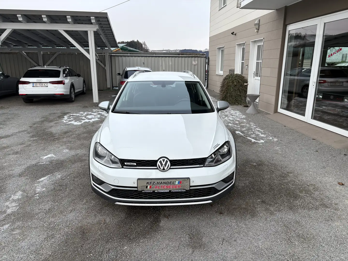 Volkswagen Golf Variant Alltrack BMT 2,0 TDI DSG 4Motion *ALLRAD*AHK*NAVI* Weiß - 2