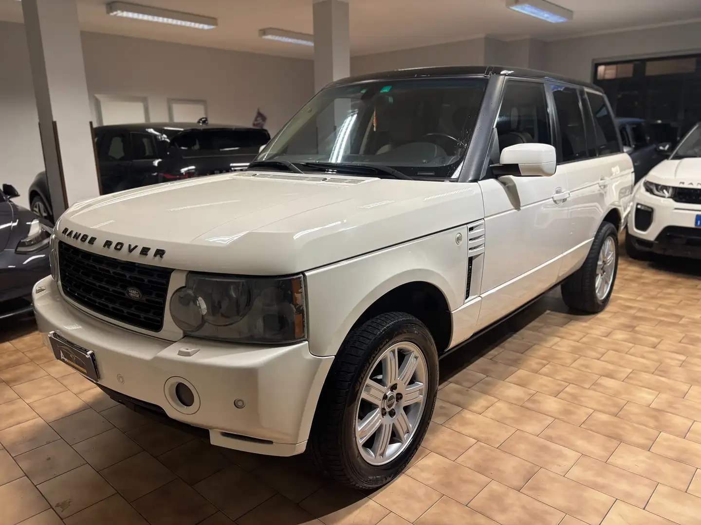 Land Rover Range Rover 3.6 tdV8 Vogue auto*GANCIO TRAINO * Bianco - 1