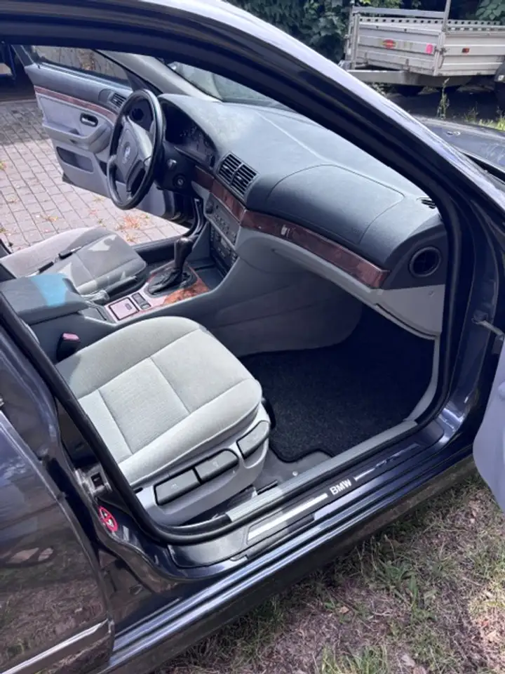 BMW 523i, foto 6