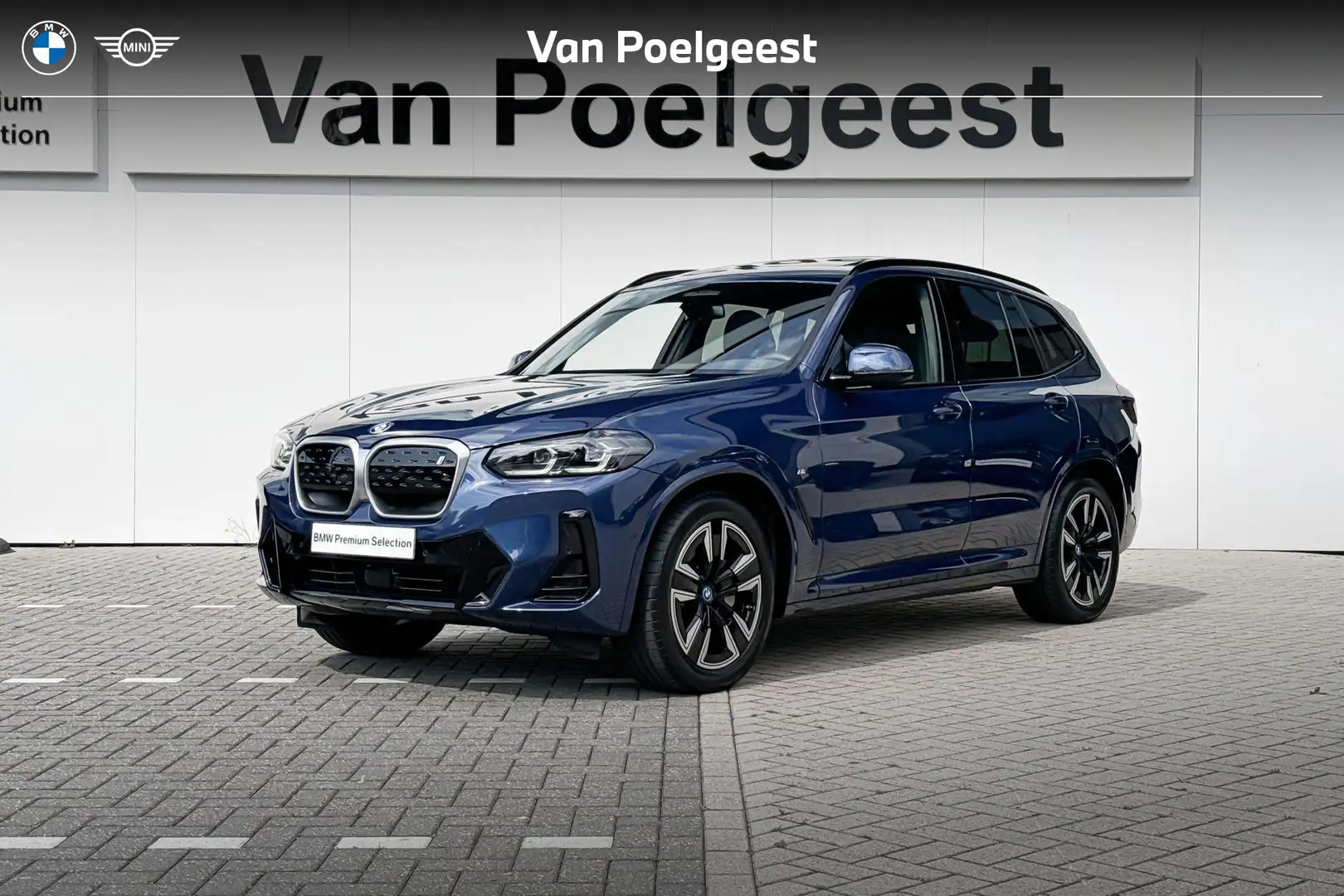 BMW iX3 Executive 80 kWh Blauw - 1