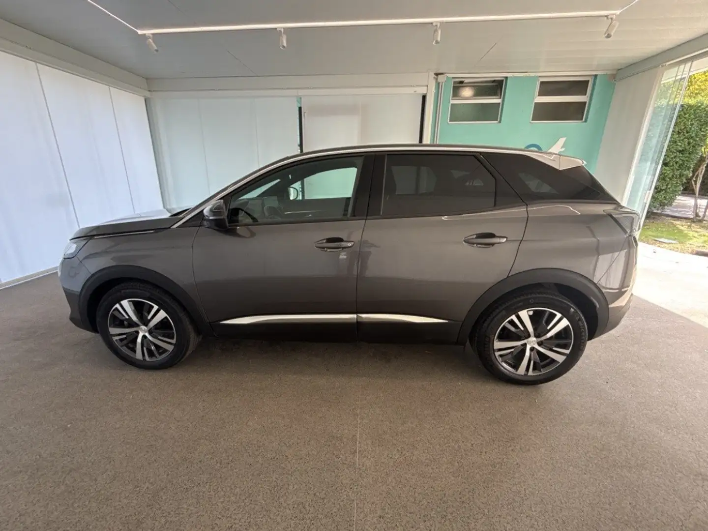 Peugeot 3008 BlueHDI 130 EAT8 S&S Allure Pack Gris - 2