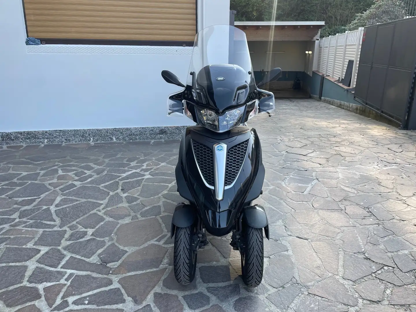 Piaggio MP3 300 ie YOURBAN ERL UNICO PROPRIETARIO SOLO 8.000 KM Černá - 2