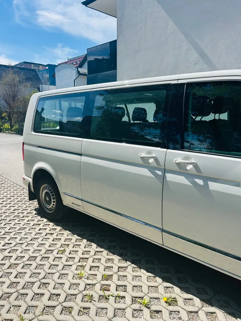 Volkswagen T6.1 Caravelle Bílá - 1