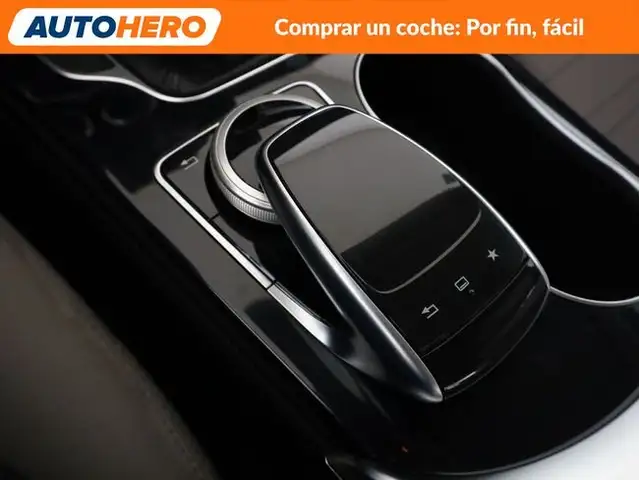 Mercedes-Benz C-Class view 27
