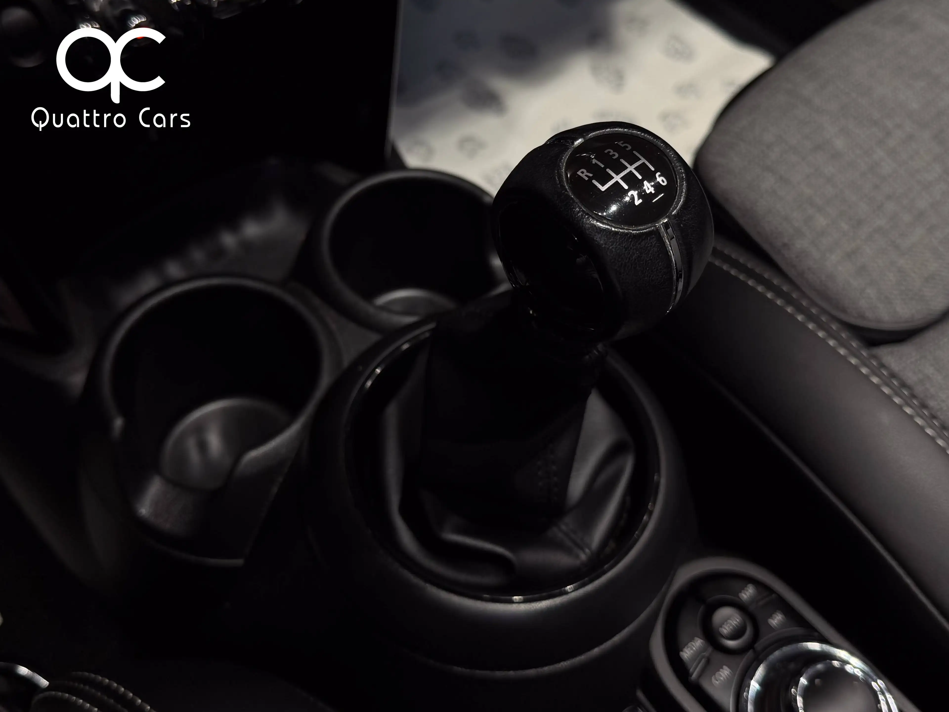 MINI Cooper Cabrio Garantie 2 ans 699€ / 1.5i / Super look / Car play / Camera / Sièges chauffants — photo 23