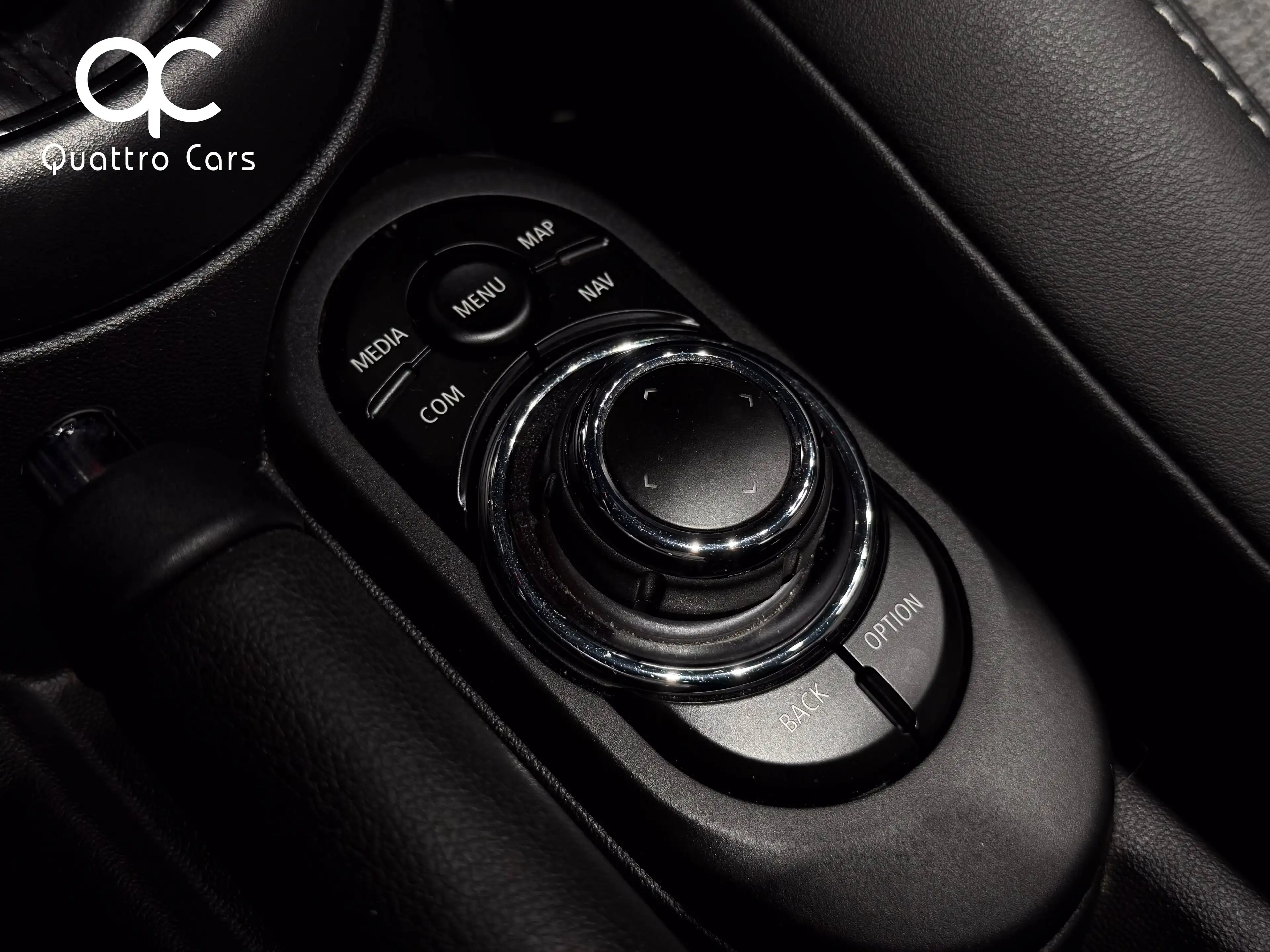 MINI Cooper Cabrio Garantie 2 ans 699€ / 1.5i / Super look / Car play / Camera / Sièges chauffants — photo 27