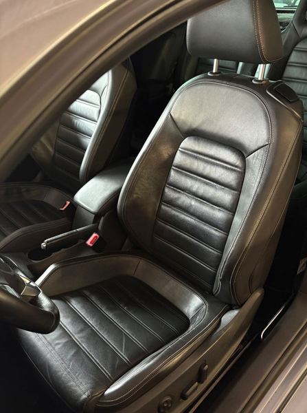Volkswagen Scirocco 2.0 TSI*XENON*PANO*NAVI*PDC*SZHG*LEDER* — photo 9