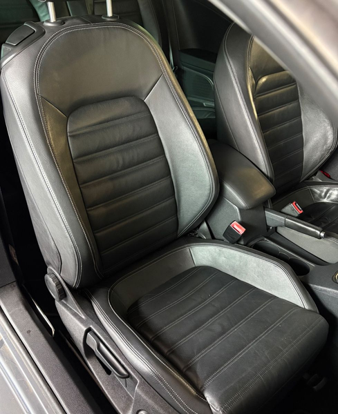 Volkswagen Scirocco 2.0 TSI*XENON*PANO*NAVI*PDC*SZHG*LEDER* — photo 12
