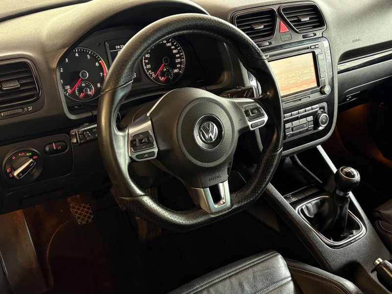 Volkswagen Scirocco 2.0 TSI*XENON*PANO*NAVI*PDC*SZHG*LEDER* — photo 10