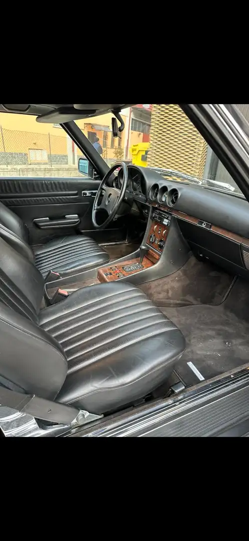 Mercedes-Benz SL 300 R107 - 1