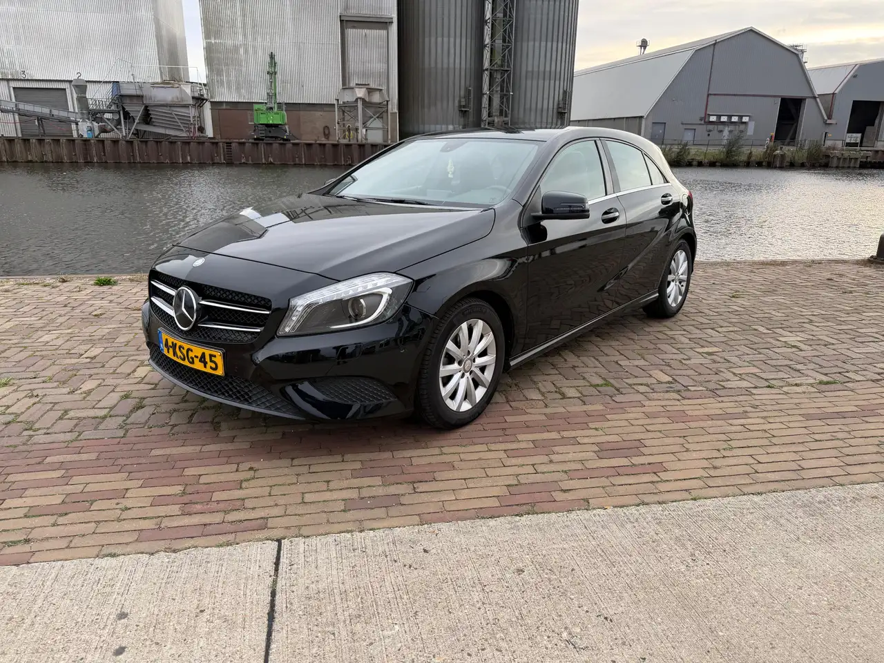 Mercedes-Benz A 180