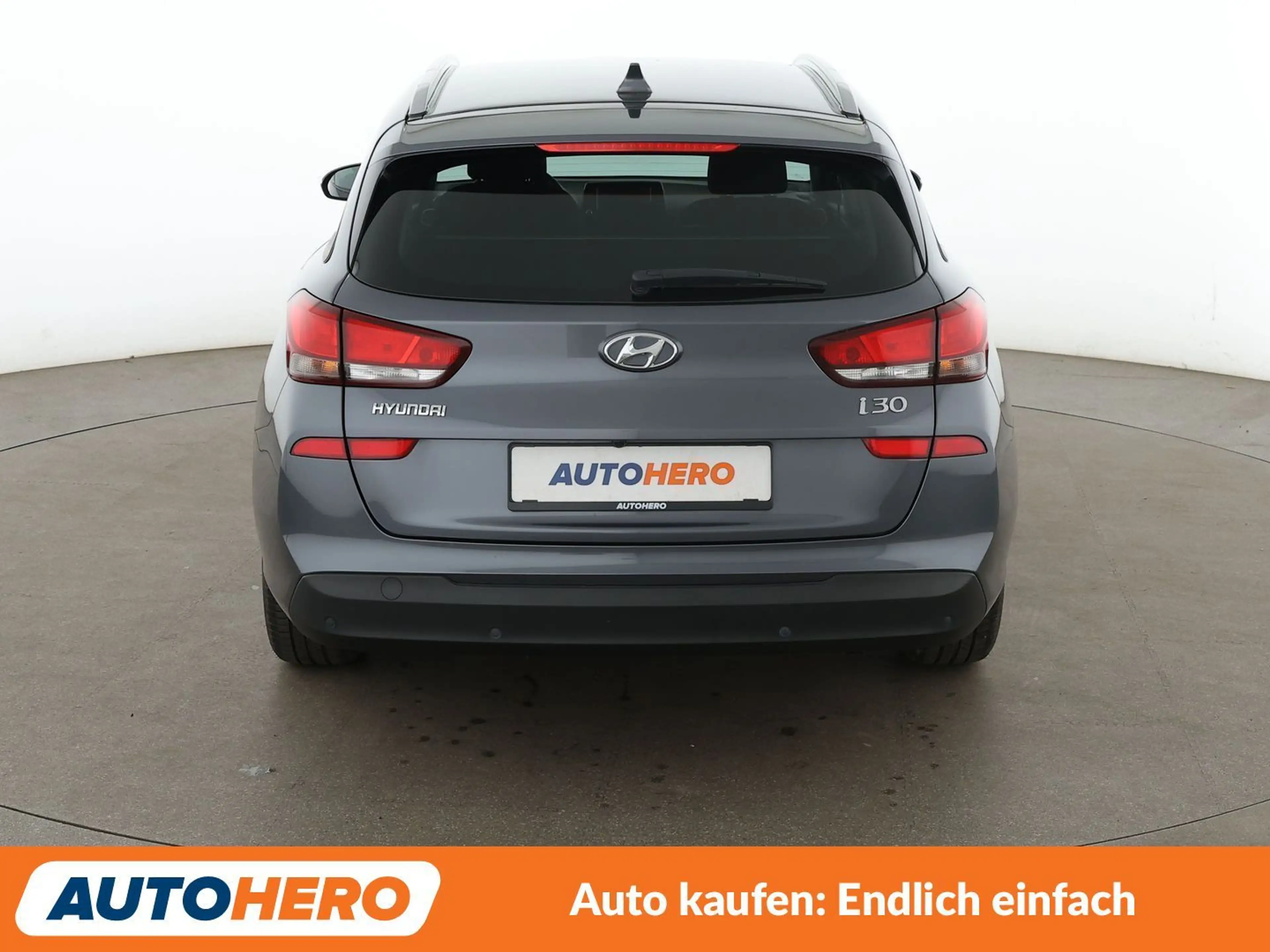 Hyundai i30 1.4 YES!*NAVI*SPUR*CAM*PDC*SHZ*KLIMA* — photo 5