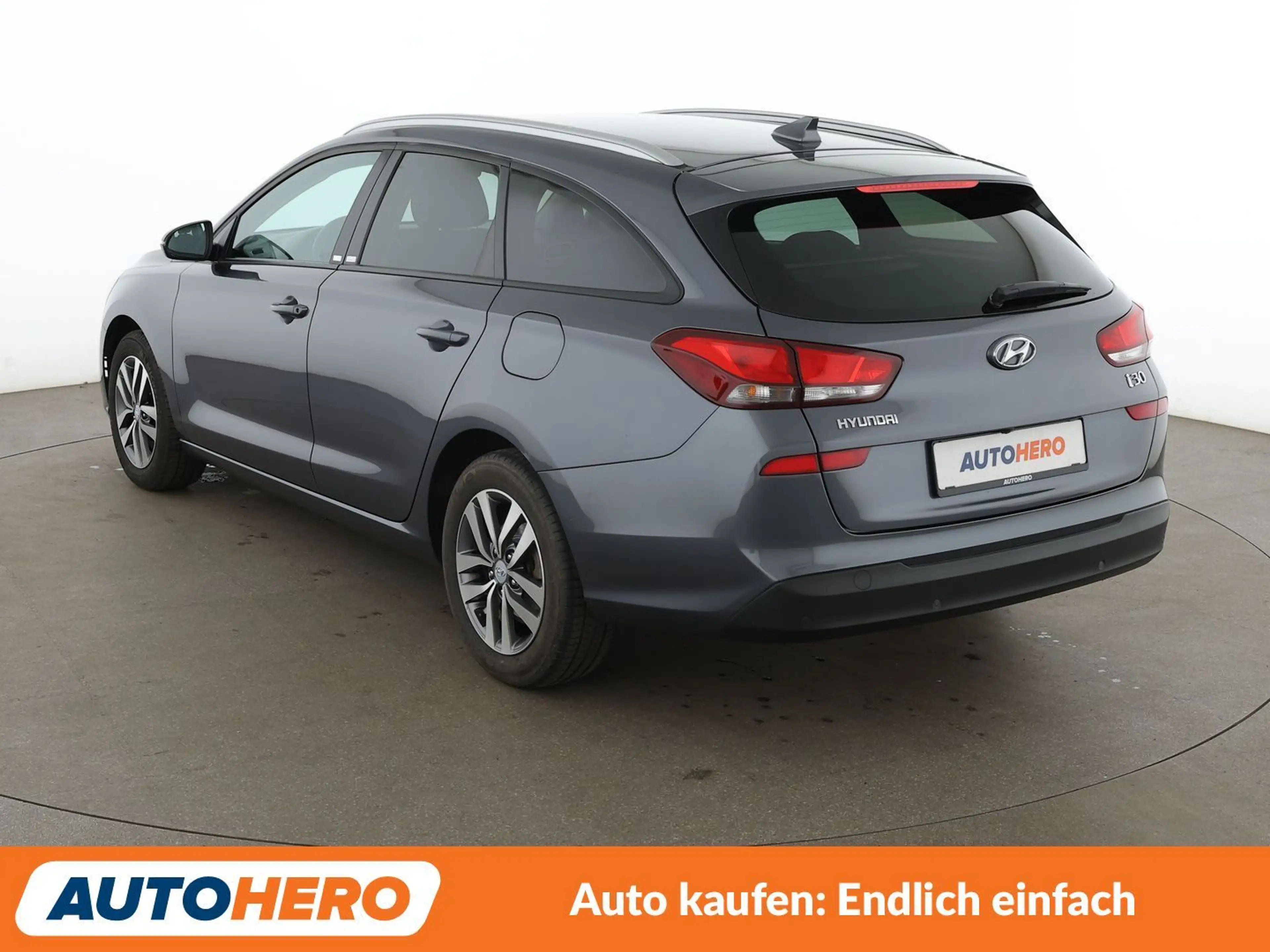Hyundai i30 1.4 YES!*NAVI*SPUR*CAM*PDC*SHZ*KLIMA* — photo 4