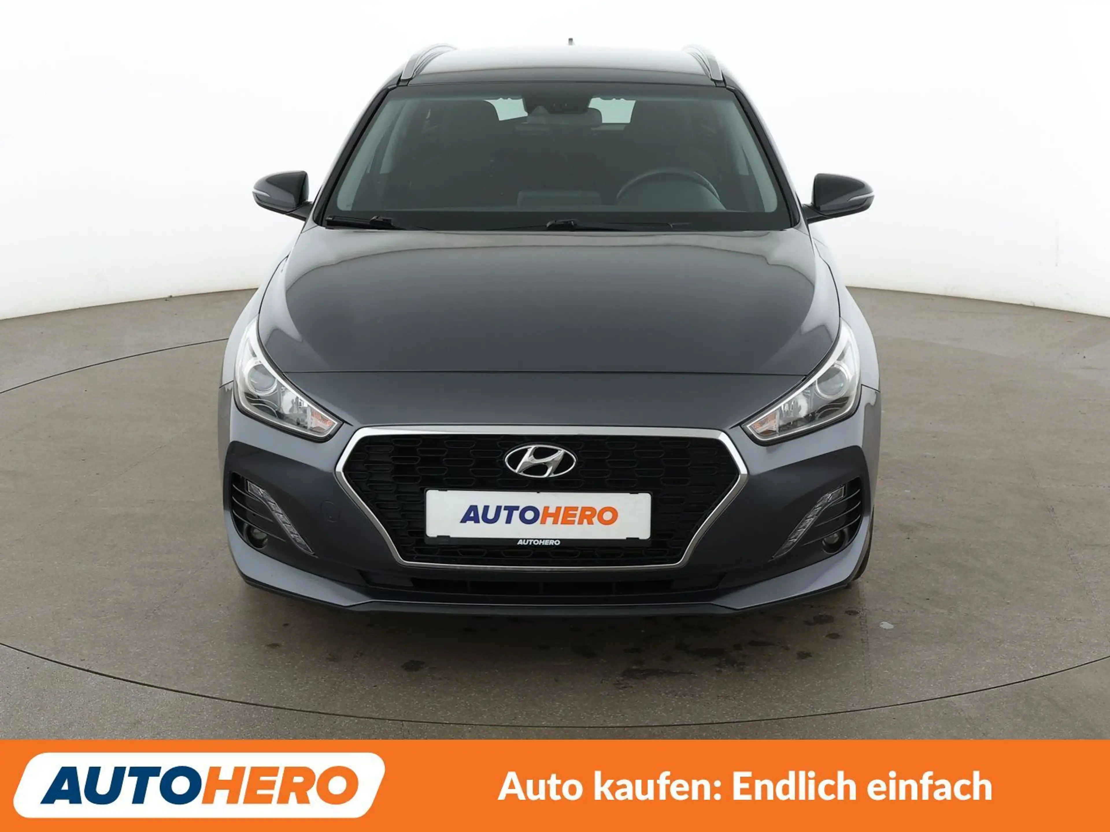 Hyundai i30 1.4 YES!*NAVI*SPUR*CAM*PDC*SHZ*KLIMA* — photo 9