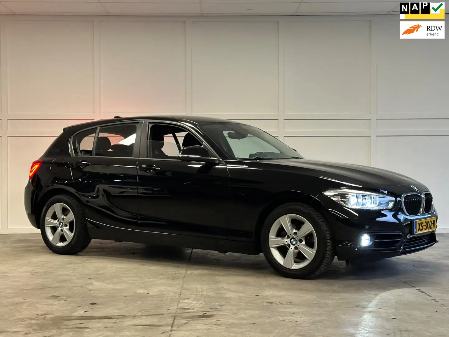 BMW 116 1-serie 116i Sport Line Edition / 2019 / Navi / Cr Noir - 1