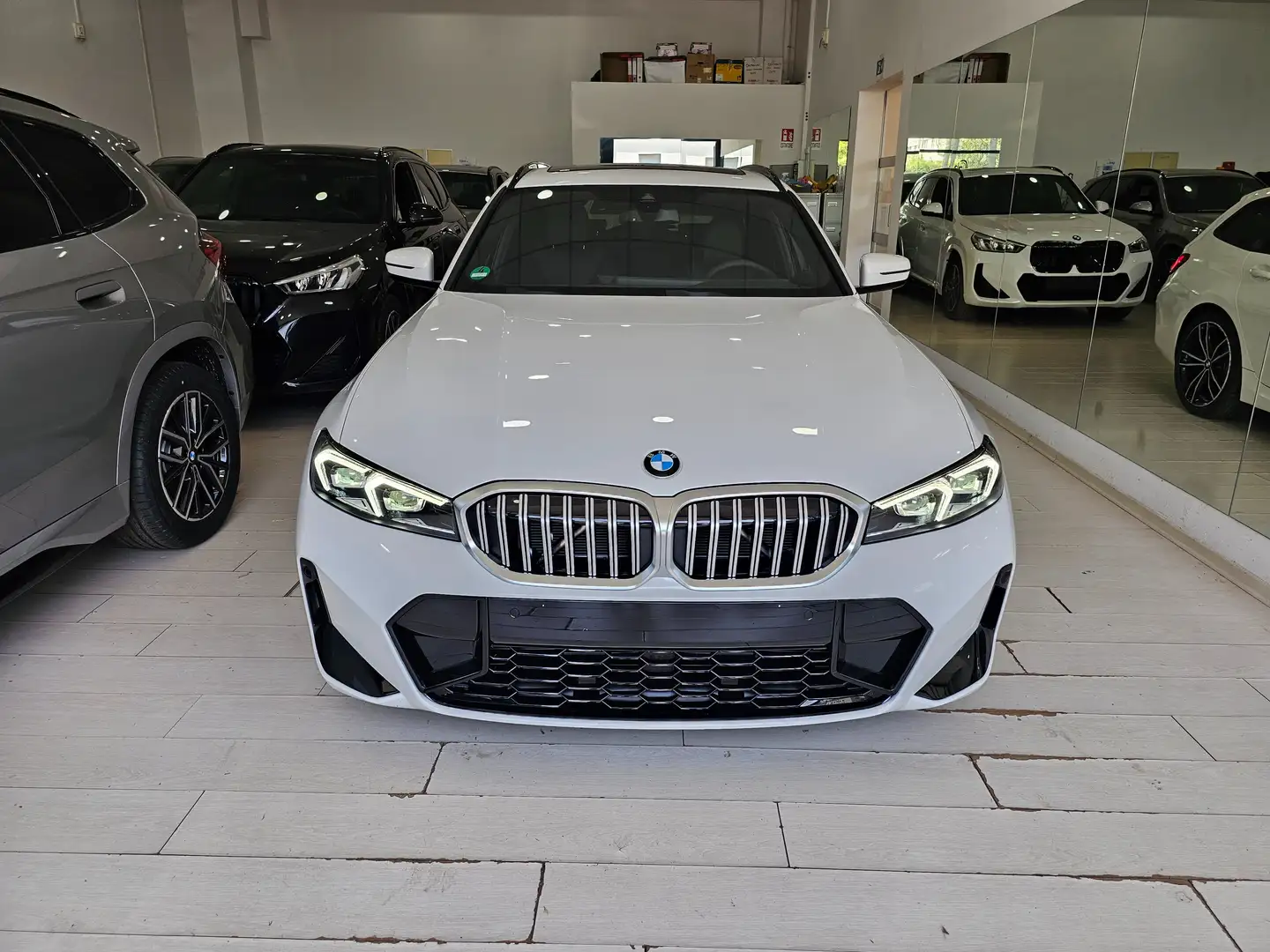 BMW 320 M-Sport Tetto Navi C.Lega19" PDC MSport M Sport Blanc - 2