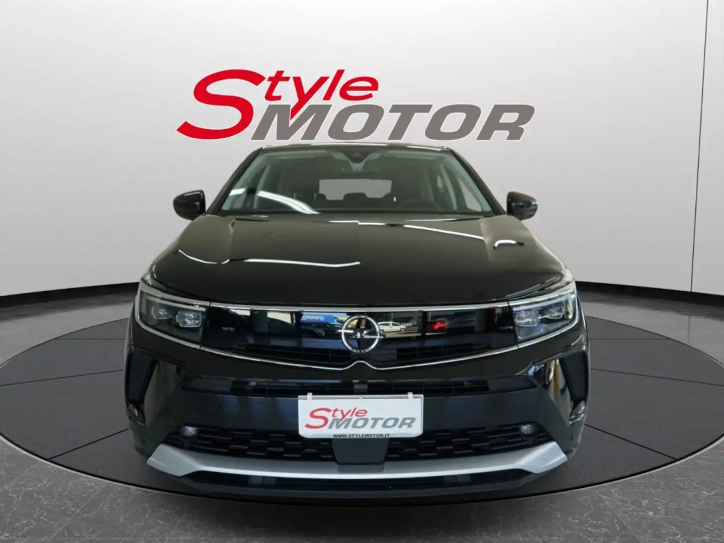 Opel Grandland 1.5 diesel Ecotec aut. AT8 Business Elegance Nero - 1