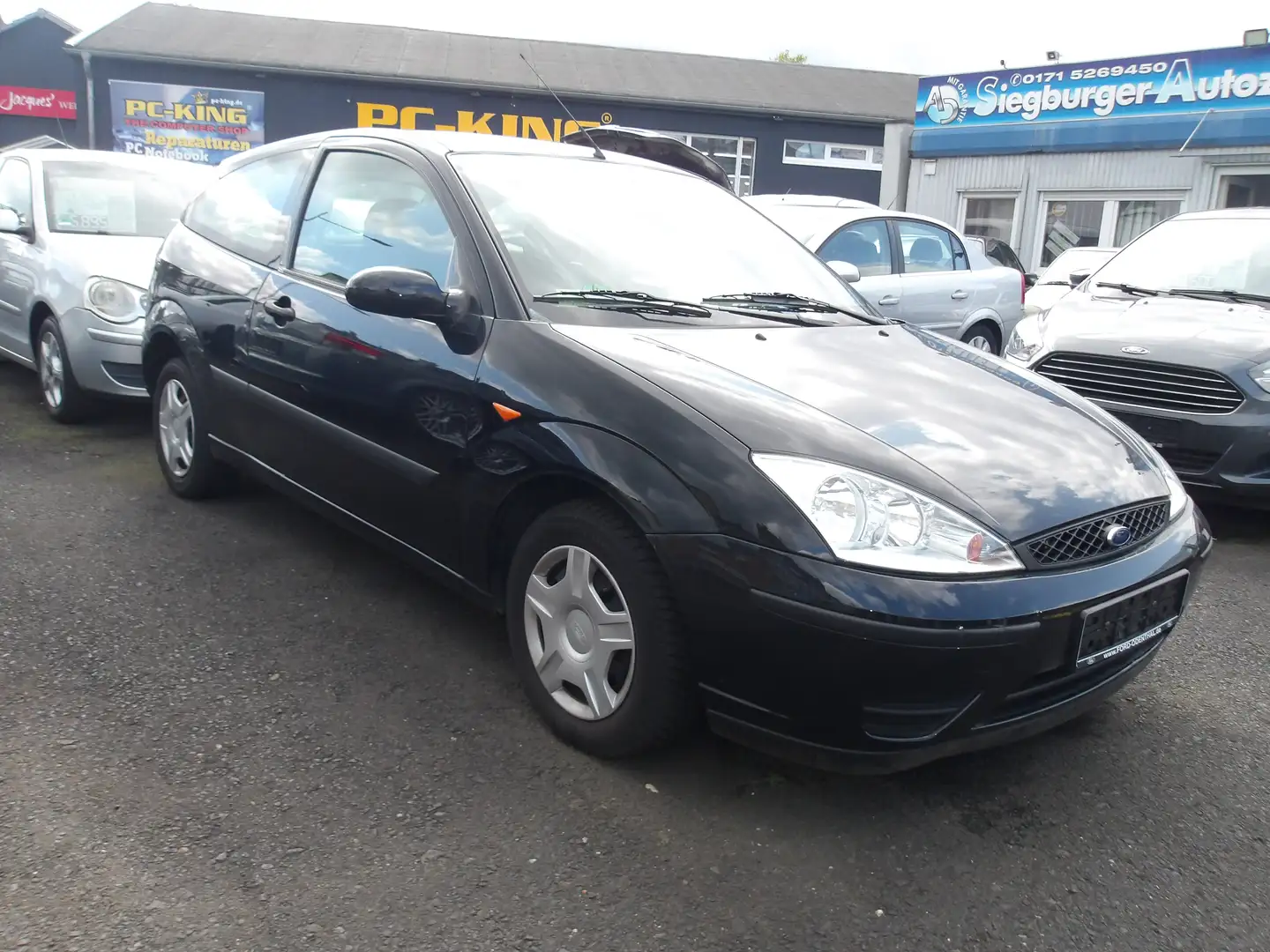 Ford Focus 1.6 Automatik 1-Hand Negro - 1