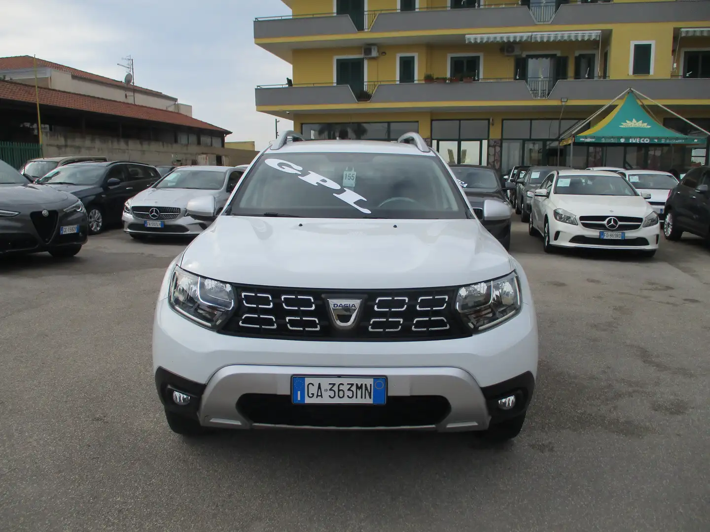 Dacia Duster 1.0 TCE PRESTIGE 100CV GPL DI SERIE NAVI/PDC/KM CE Bianco - 2