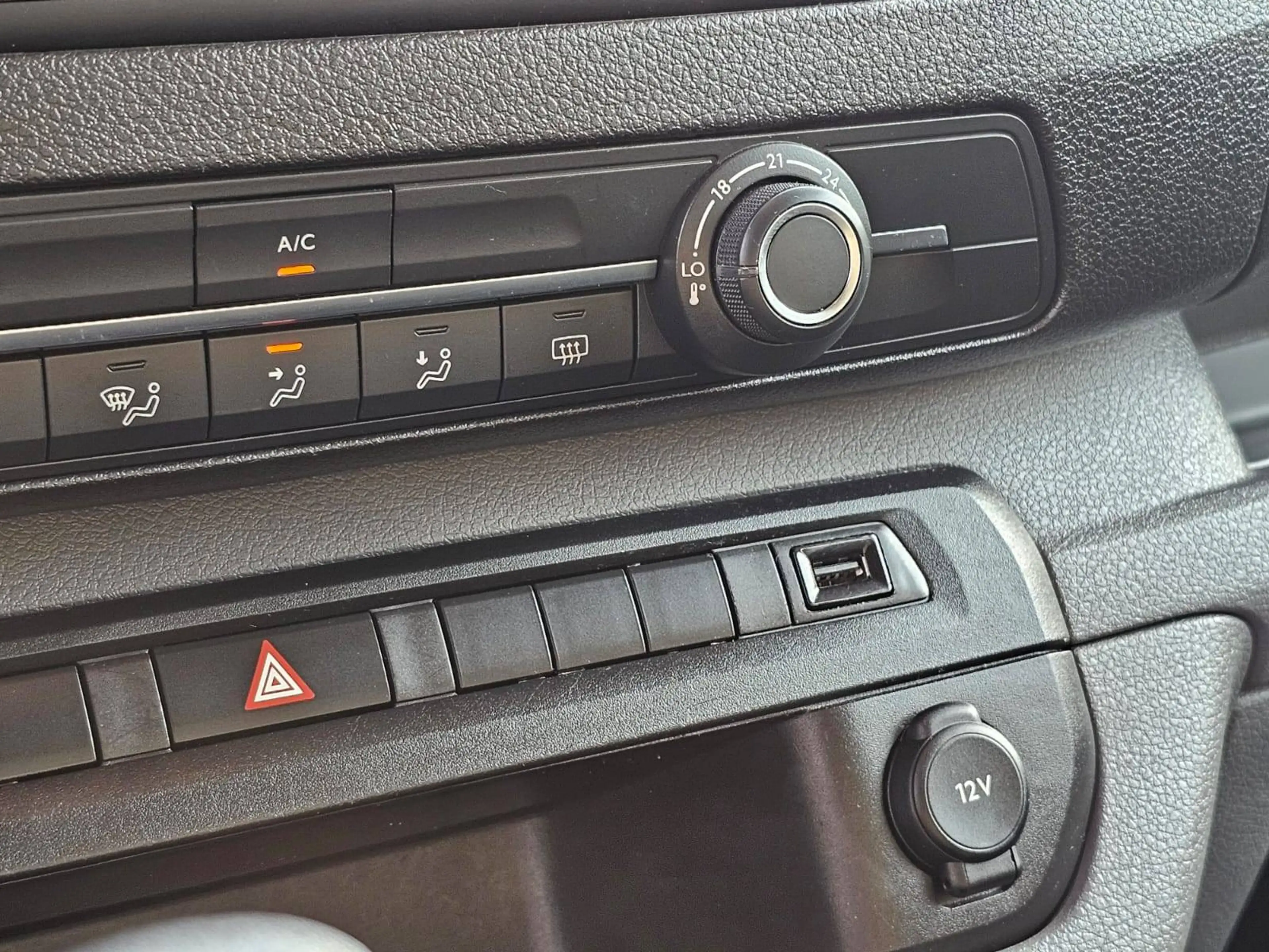 Peugeot Expert Expert 2.0 HDi L3 dubbele cabine | DODE HOEK — photo 46