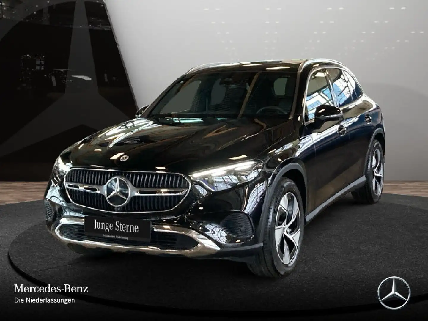 Mercedes-Benz GLC 200 4M AVANTG+PANO+360+AHK+TOTW+KEYLESS+9G Schwarz - 2