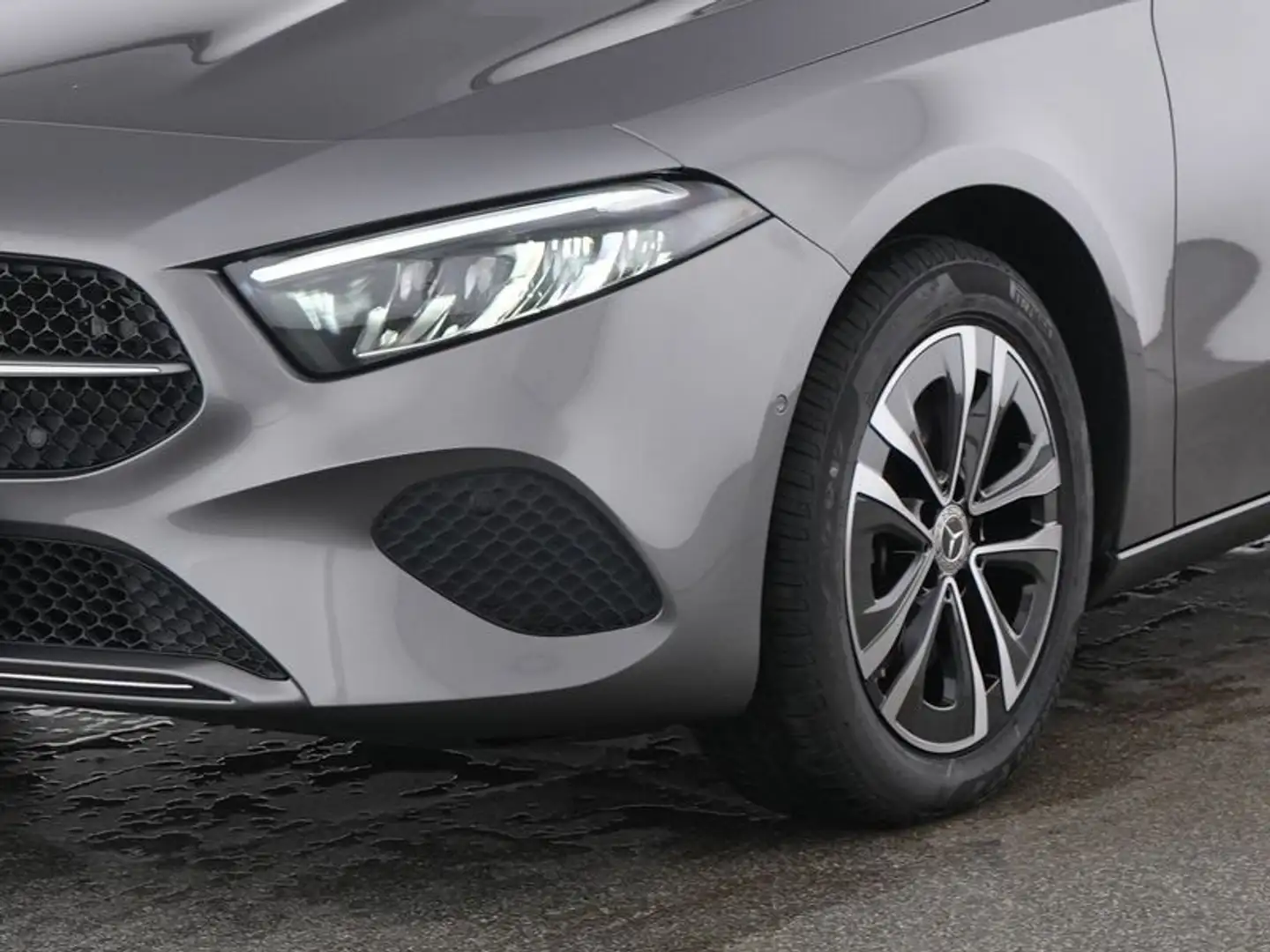 Mercedes-Benz A 250 e Progressive Line Advanced Plus Grau - 2