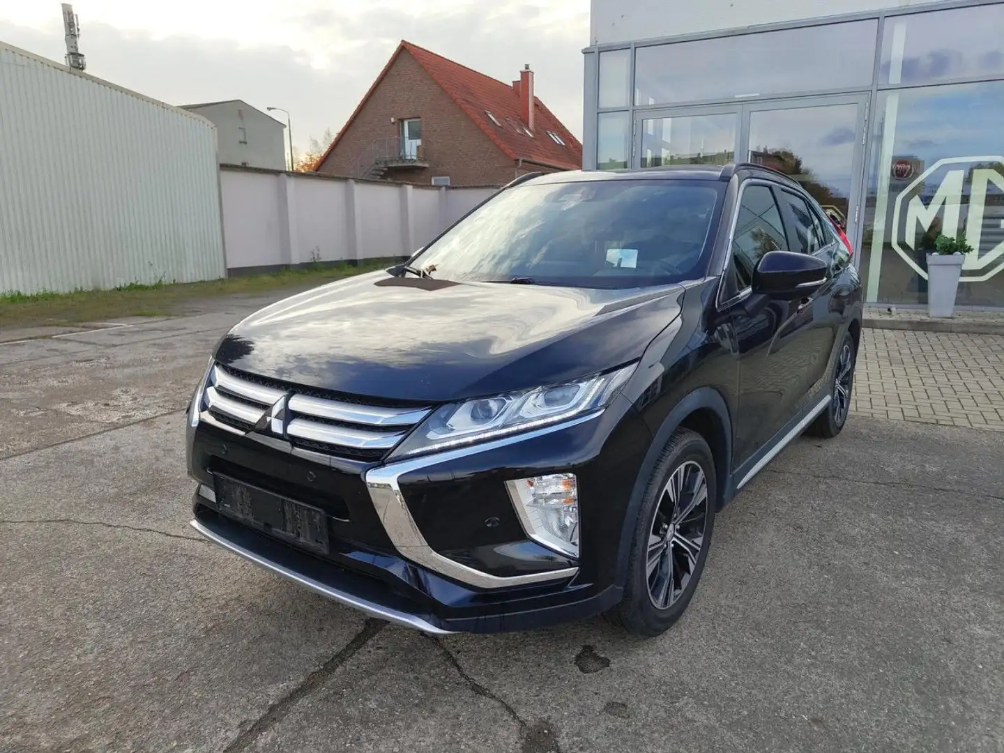 Mitsubishi Eclipse Cross 1.5 T-MIVEC ClearTec 2WD Intro Editi Schwarz - 1
