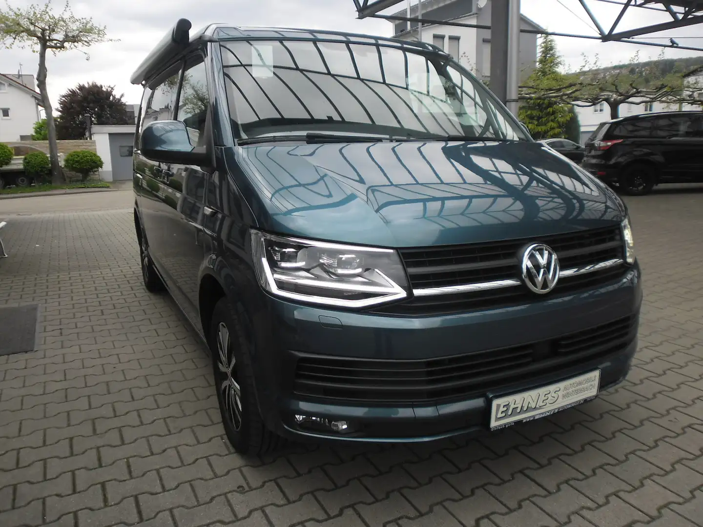 Volkswagen T6 California Beach *SHZ *7-Sitz *LED *AHK * uvm Grün - 2