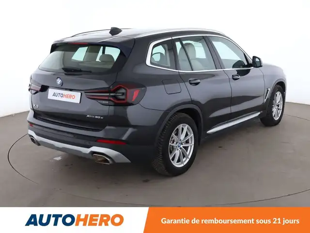 BMW X3 view 6