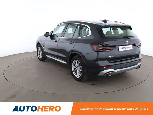 BMW X3 view 4