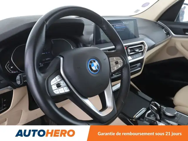 BMW X3 view 11