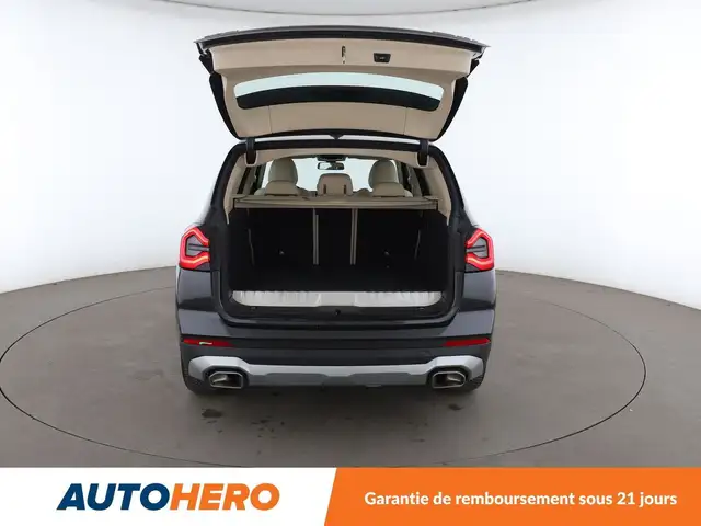 BMW X3 view 16