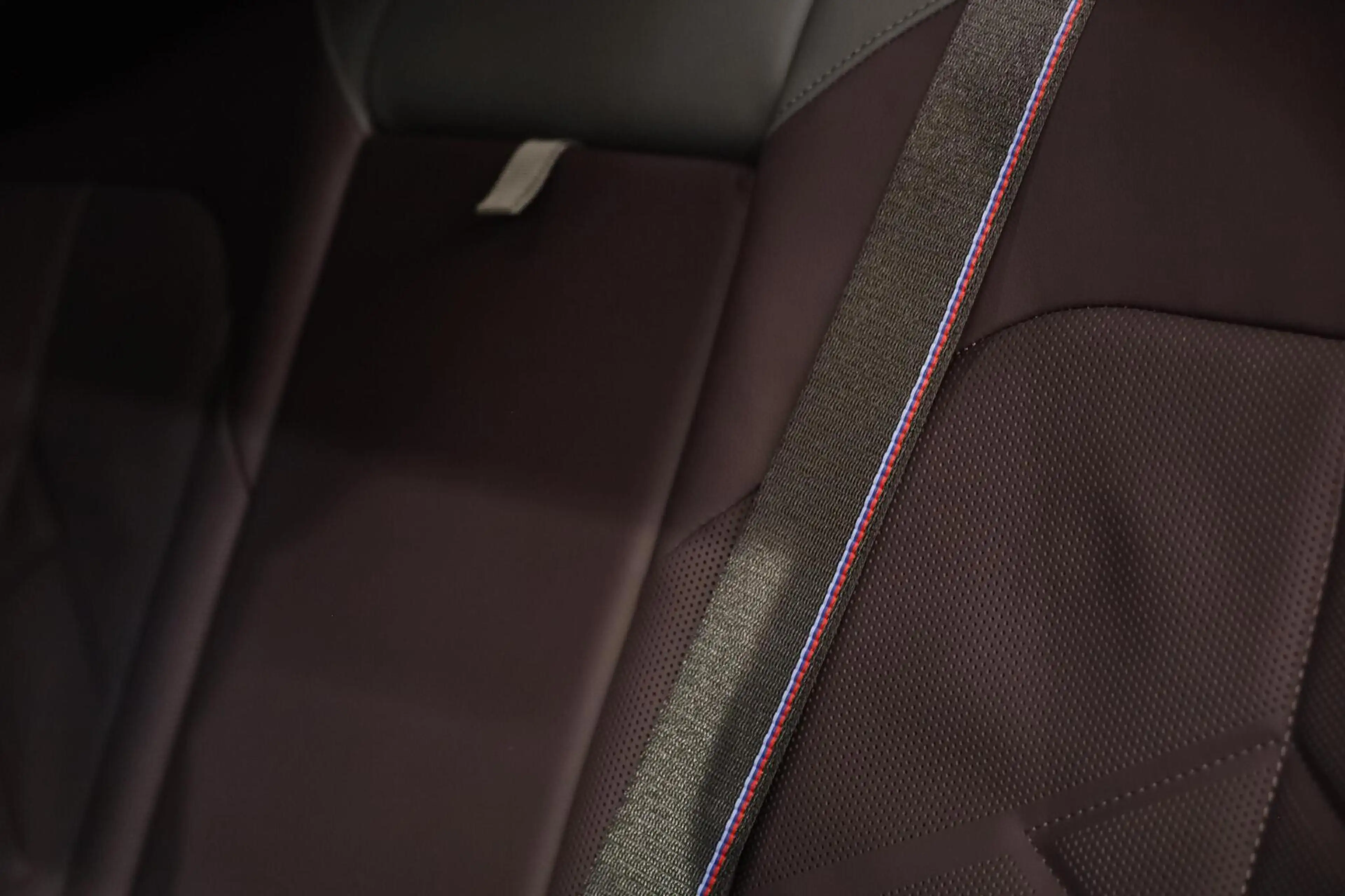 BMW 550 5-serie 550e xDrive — photo 33