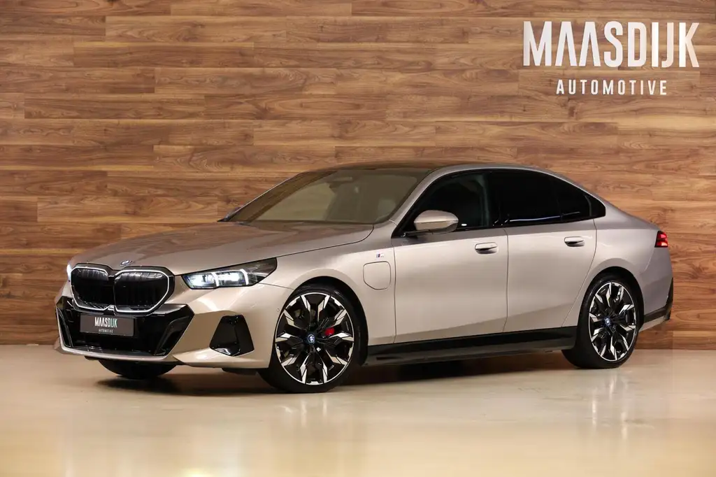 BMW 550 2024 из Европы — купить под ключ