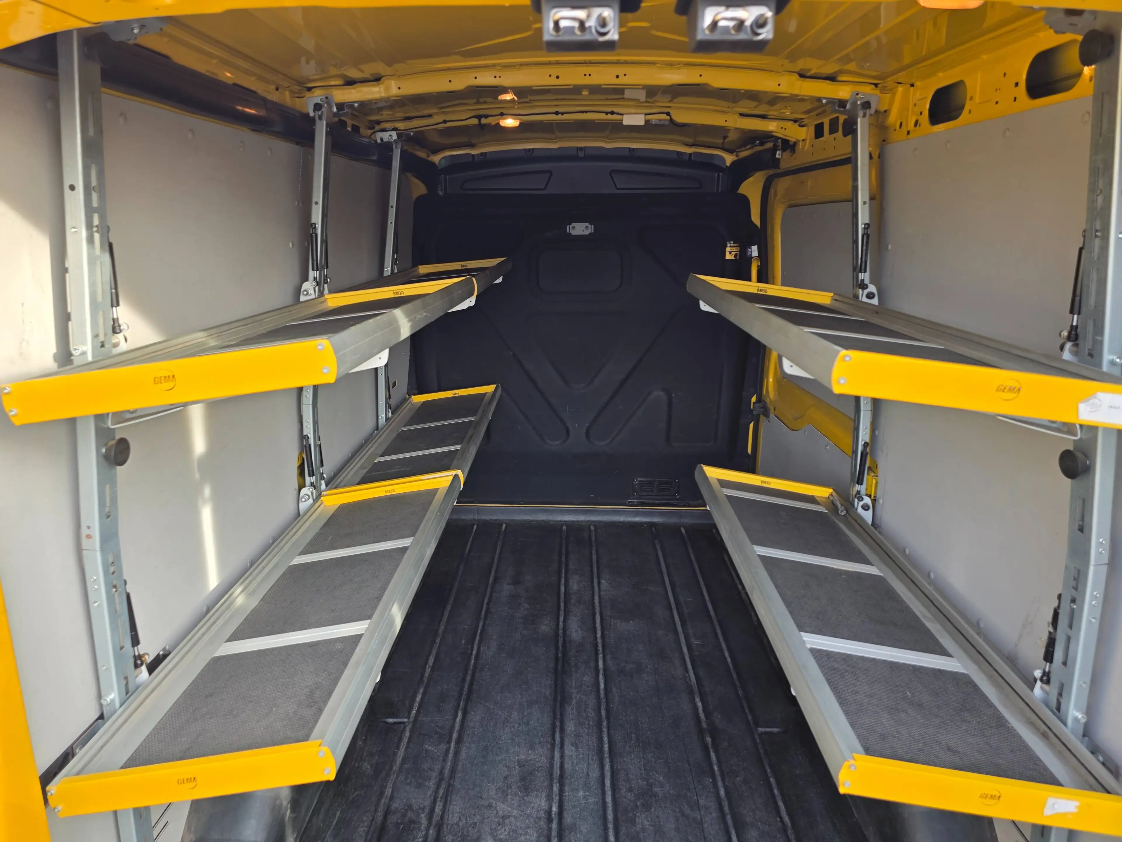 Ford Transit 330 L2 H2 130 PS Klimaautomatik EURO 6D — photo 9
