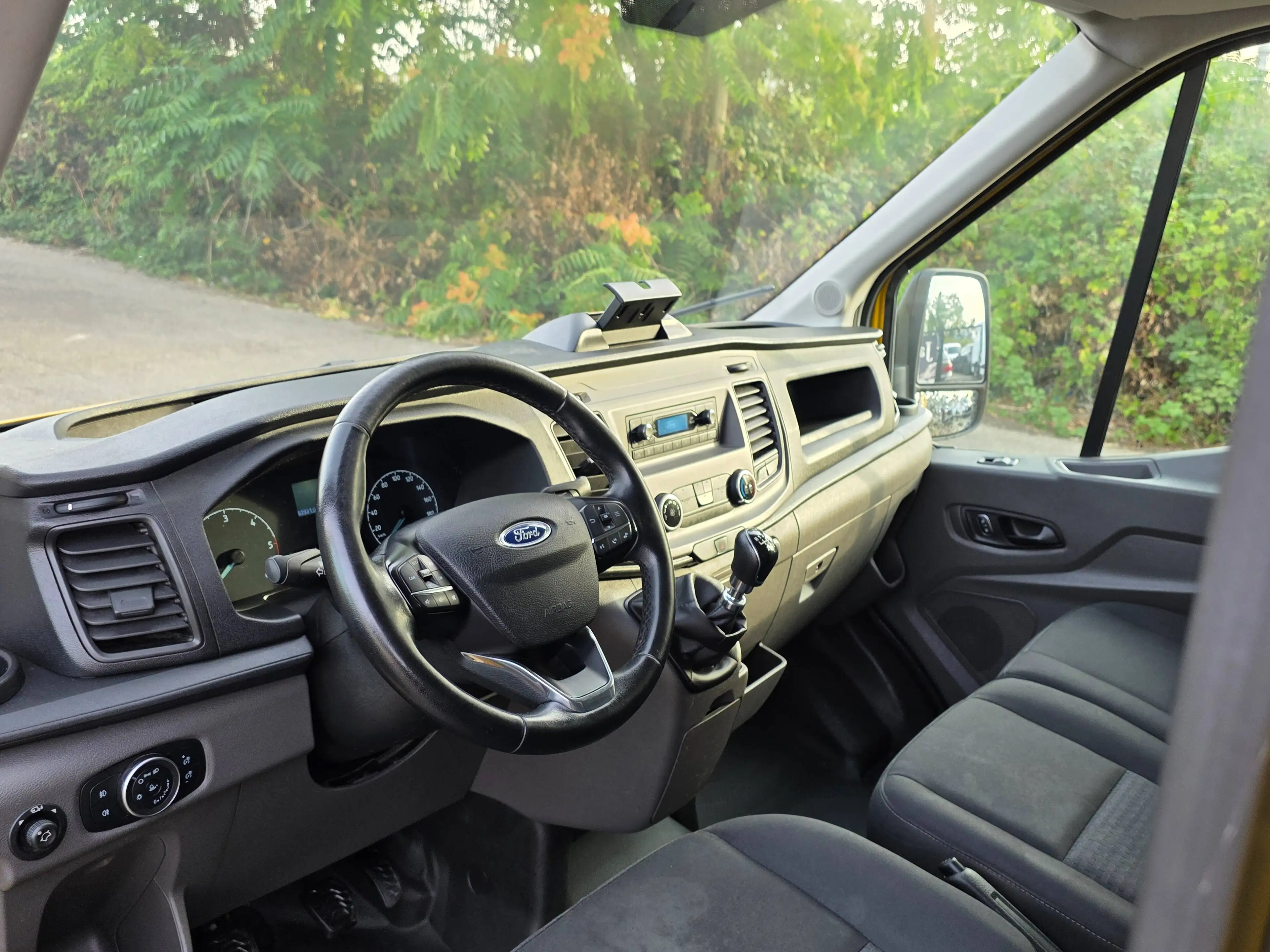 Ford Transit 330 L2 H2 130 PS Klimaautomatik EURO 6D — photo 14