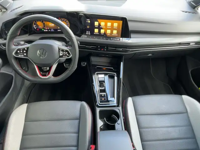 Volkswagen Golf view 9