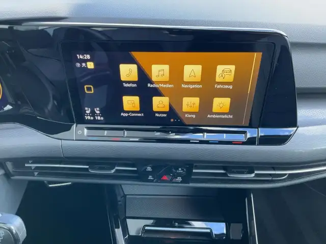 Volkswagen Golf view 11